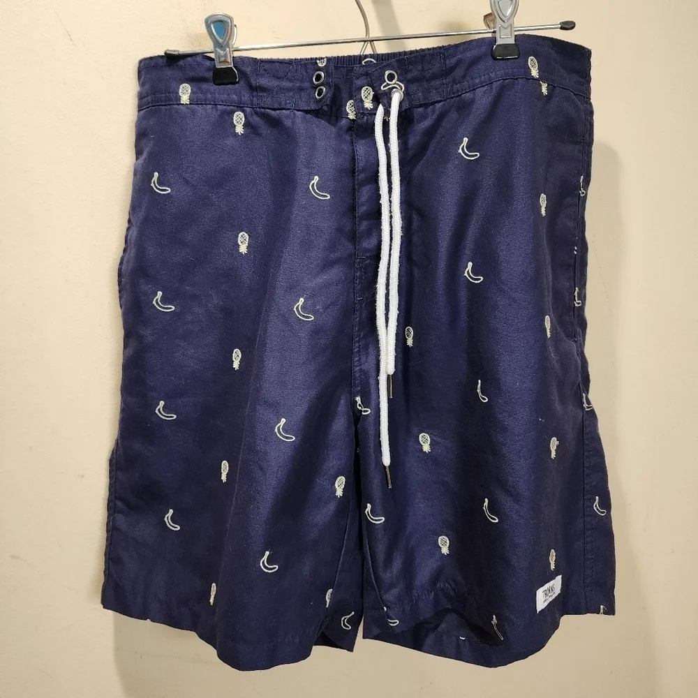 Trunks Surf and Swim Co. Nave Blur banana pinapple print swimmer short M